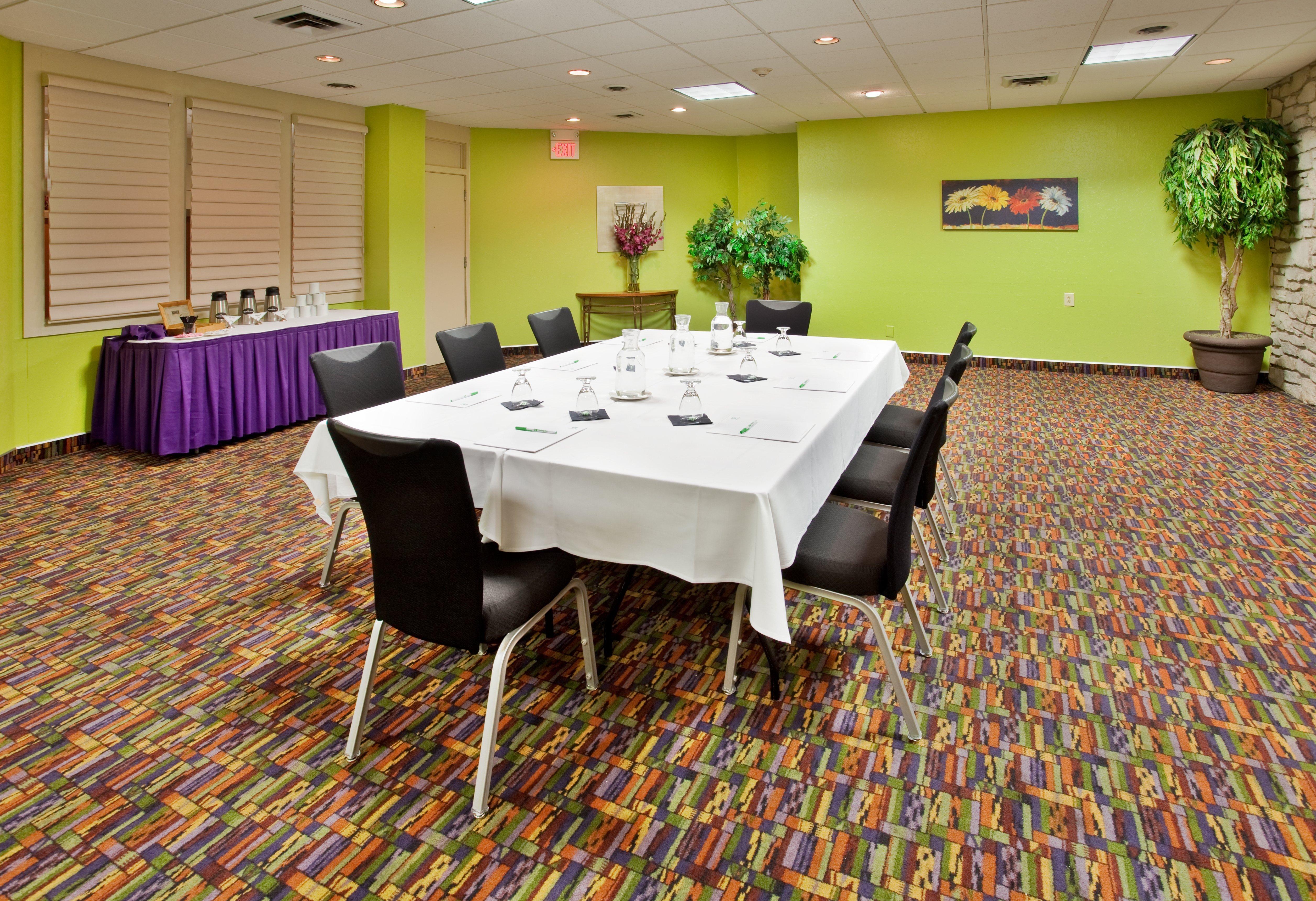 Holiday Inn At The Campus By Ihg Manhattan Exterior foto